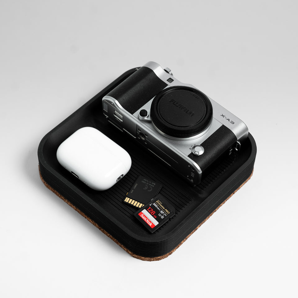 GRID — DESK TRAY (18×18 cm)