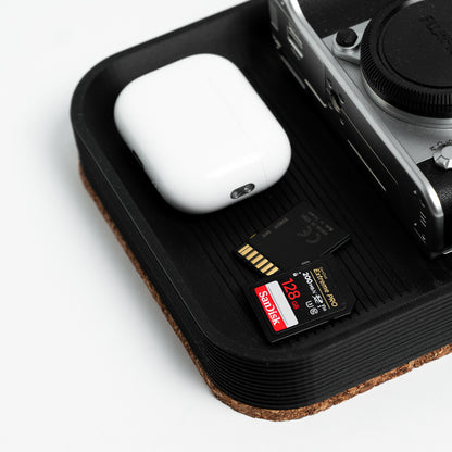 GRID — DESK TRAY (18×18 cm)