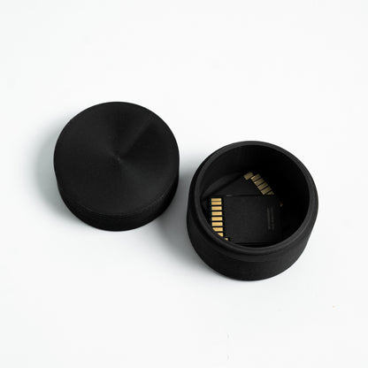 VAULT — SD CARD CASE