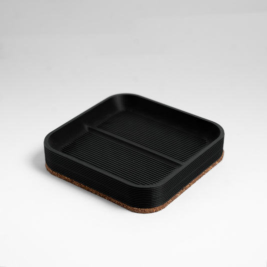 GRID — DESK TRAY (18×18 cm)