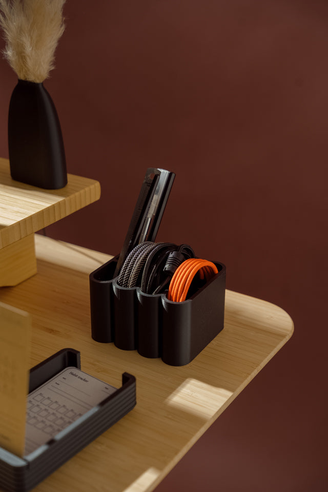 FLOW — CABLE ORGANIZER