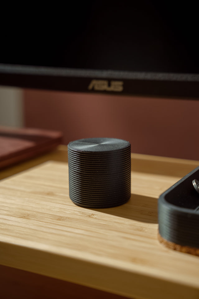 VAULT — SD CARD CASE