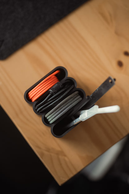 FLOW — CABLE ORGANIZER