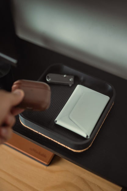 GRID — DESK TRAY (18×18 cm)